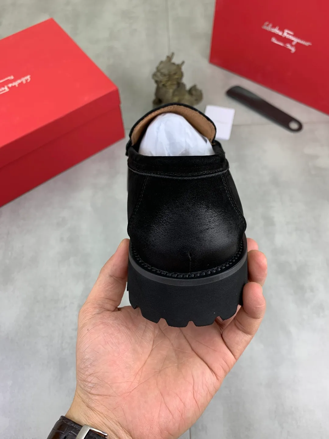 Men's shoes 💰P500 New model [Ferragamo/Ferragamo] Latest model Original imported calfskin, imported pigskin lining + original luxury metal buckle + original rubber outsole Soft and comfortable Size number: 38-44
